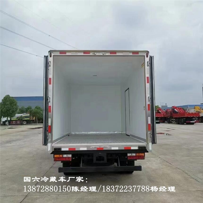 桂林市福田欧曼银河9.6米冷藏车