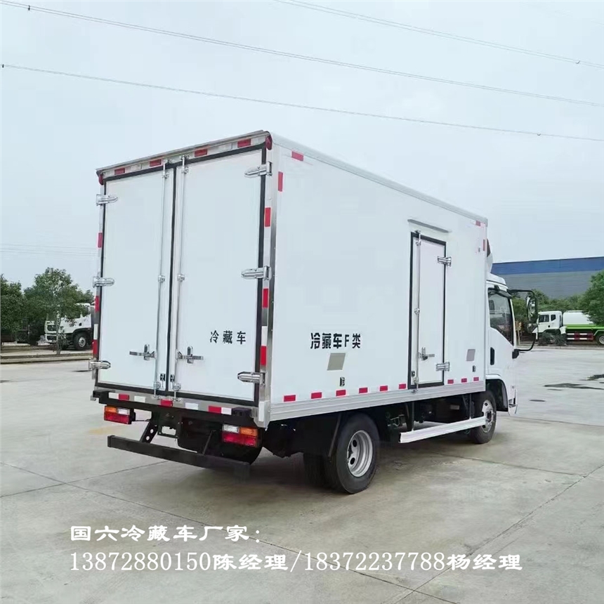 赤峰市东风专底高顶黄牌6.8米冷藏车 